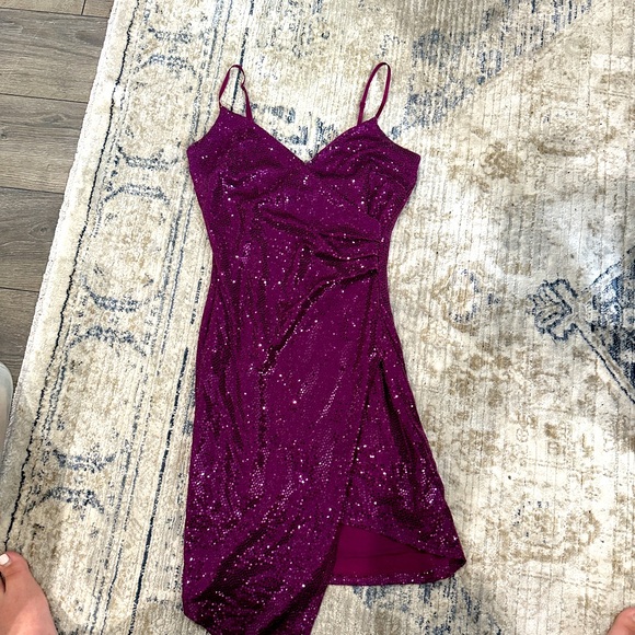 Emerald Sundae Plum / Purple Sequin Dress Bodycon Fitted Size XS. 0 - Picture 3 of 4